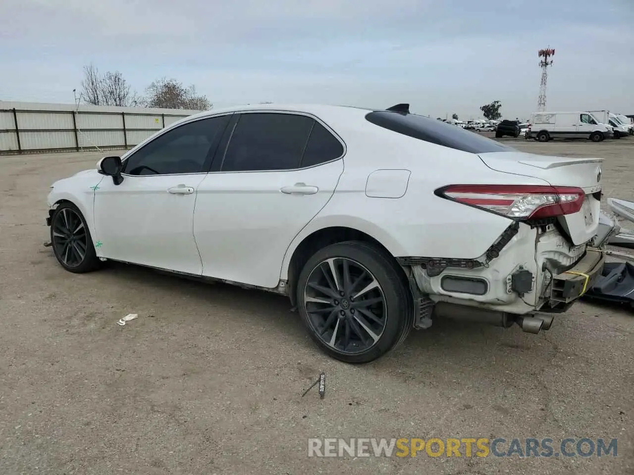 2 Photograph of a damaged car 4T1B61HKXKU292136 TOYOTA CAMRY 2019