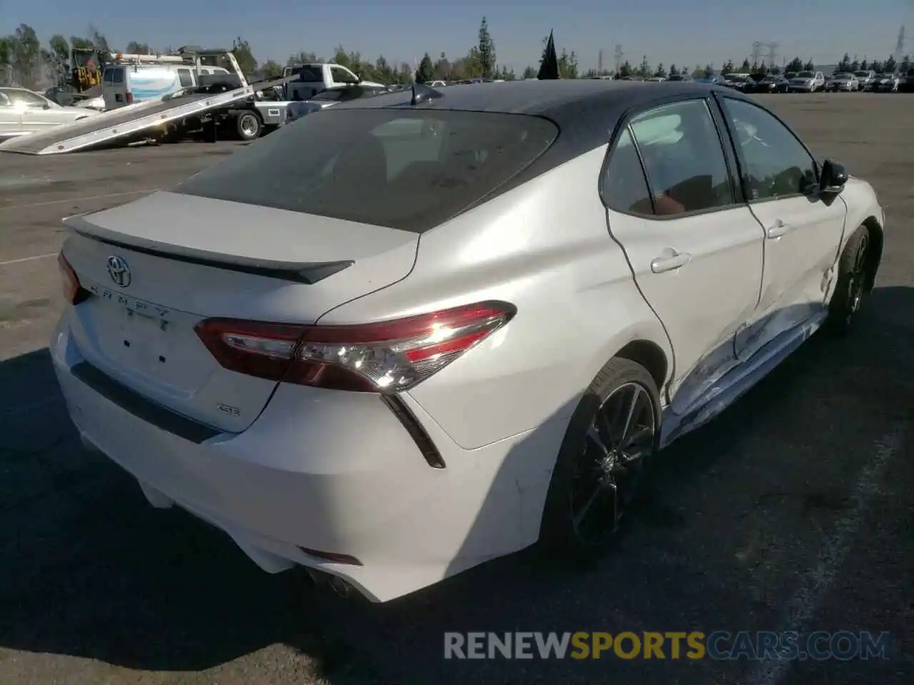 4 Photograph of a damaged car 4T1B61HKXKU298065 TOYOTA CAMRY 2019