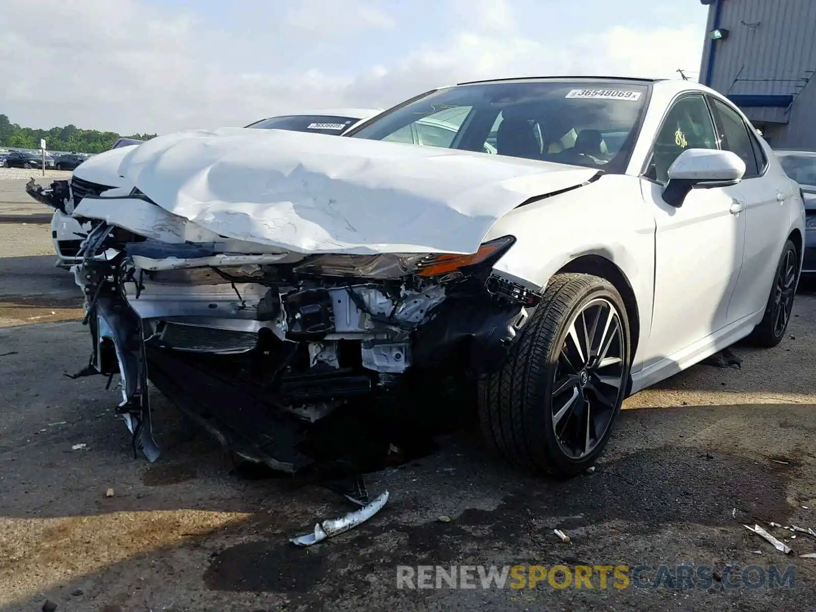 2 Photograph of a damaged car 4T1B61HKXKU681651 TOYOTA CAMRY 2019