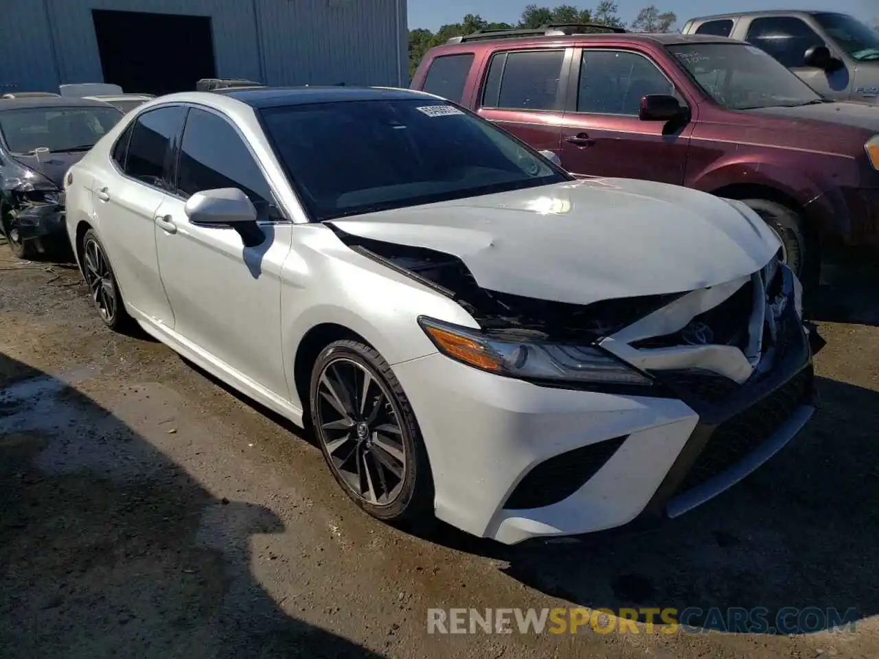 1 Photograph of a damaged car 4T1B61HKXKU684730 TOYOTA CAMRY 2019