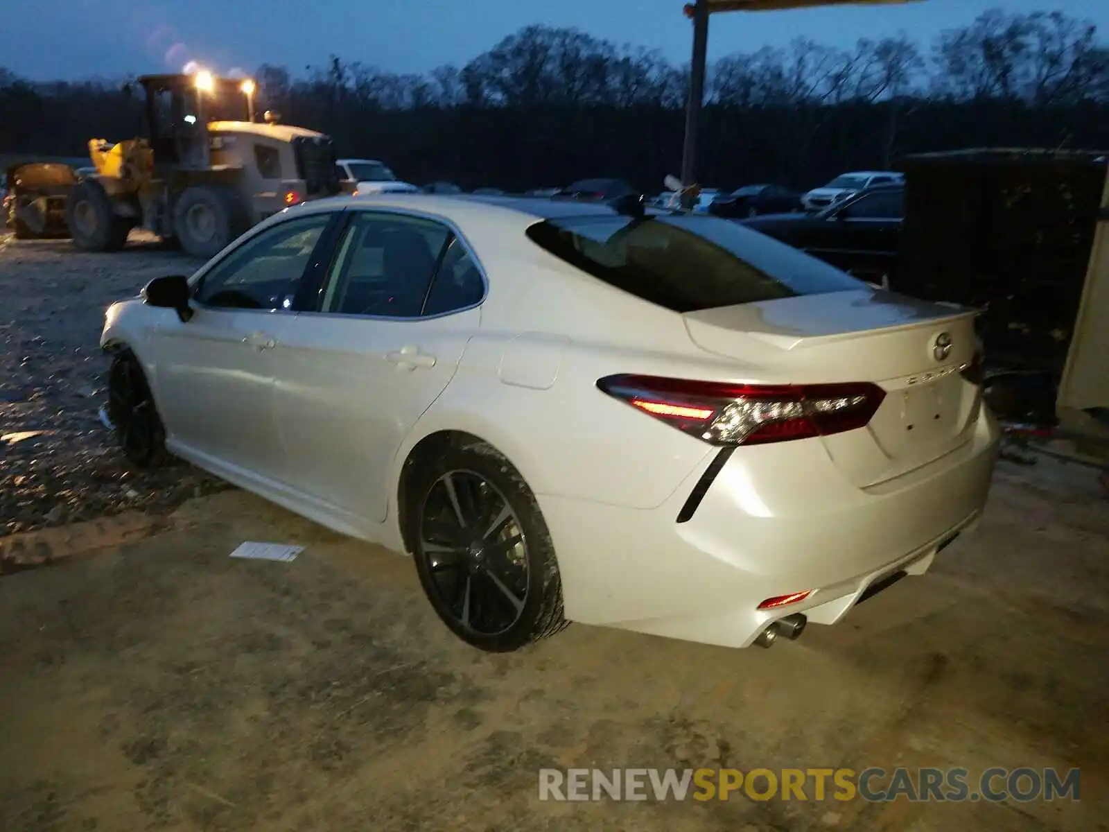 3 Photograph of a damaged car 4T1B61HKXKU700327 TOYOTA CAMRY 2019