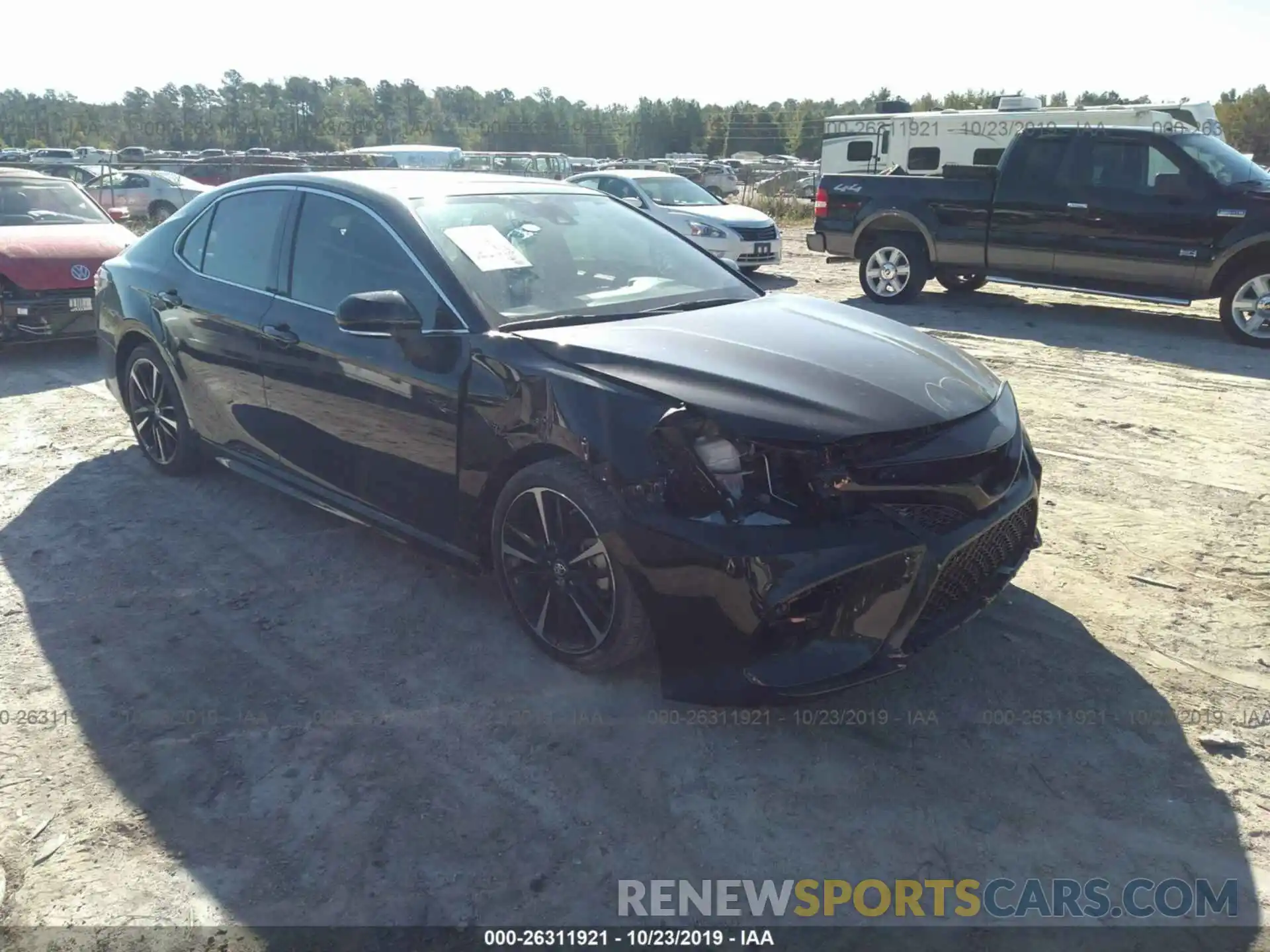 1 Photograph of a damaged car 4T1B61HKXKU706015 TOYOTA CAMRY 2019