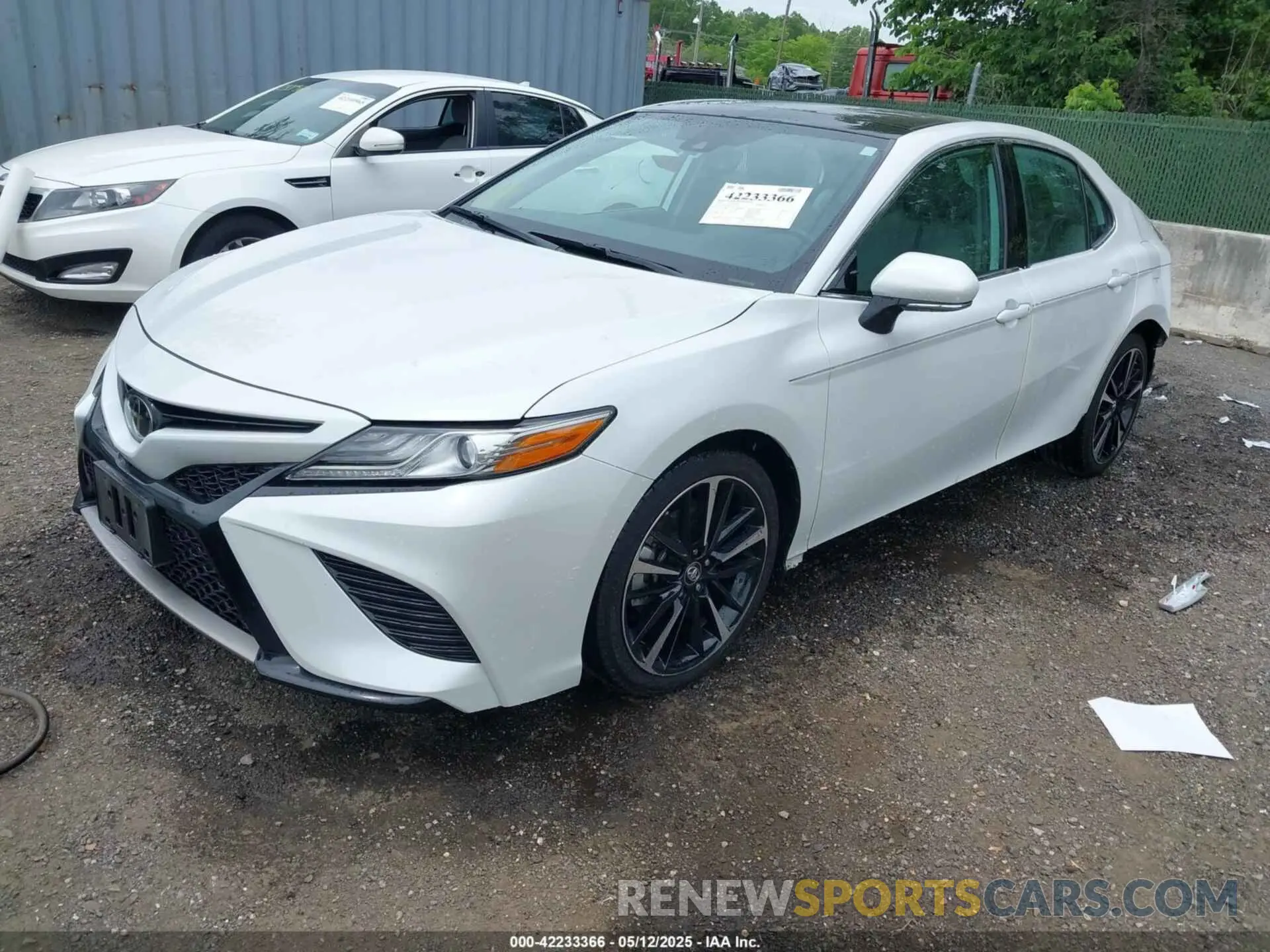 2 Photograph of a damaged car 4T1B61HKXKU719315 TOYOTA CAMRY 2019