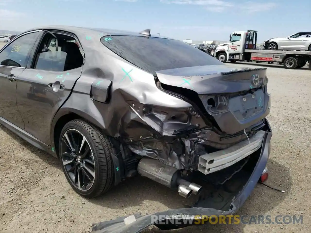 9 Photograph of a damaged car 4T1B61HKXKU722344 TOYOTA CAMRY 2019