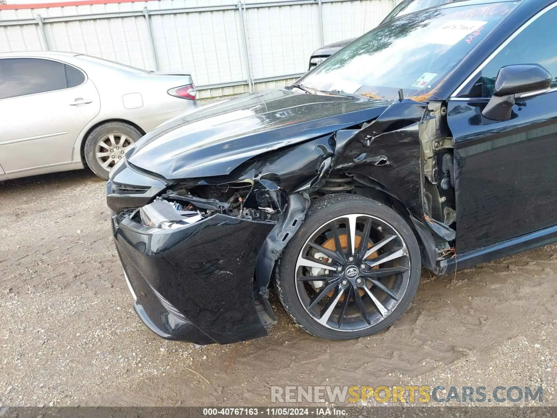 6 Photograph of a damaged car 4T1B61HKXKU730220 TOYOTA CAMRY 2019