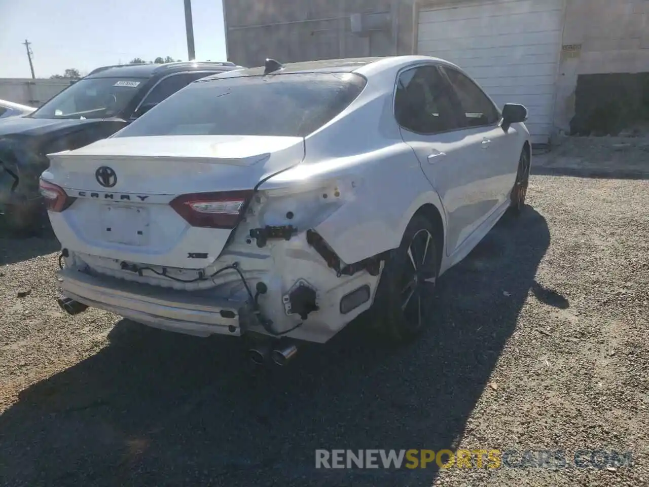 4 Photograph of a damaged car 4T1B61HKXKU747020 TOYOTA CAMRY 2019