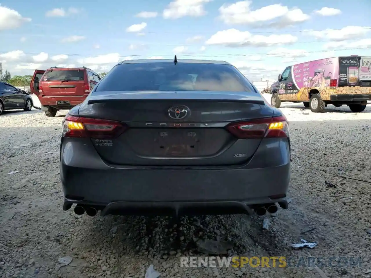 6 Photograph of a damaged car 4T1B61HKXKU750550 TOYOTA CAMRY 2019