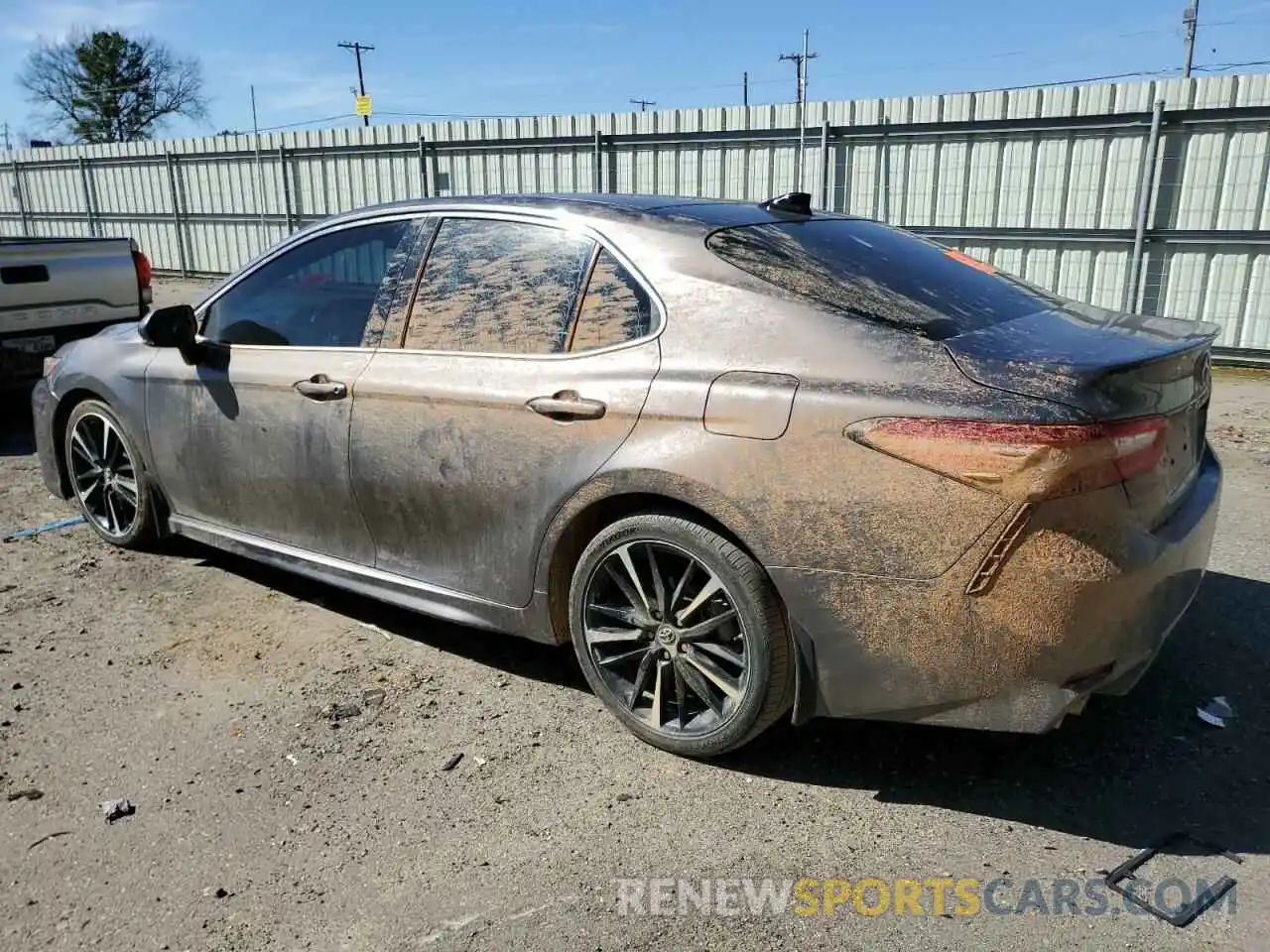 2 Photograph of a damaged car 4T1B61HKXKU780230 TOYOTA CAMRY 2019