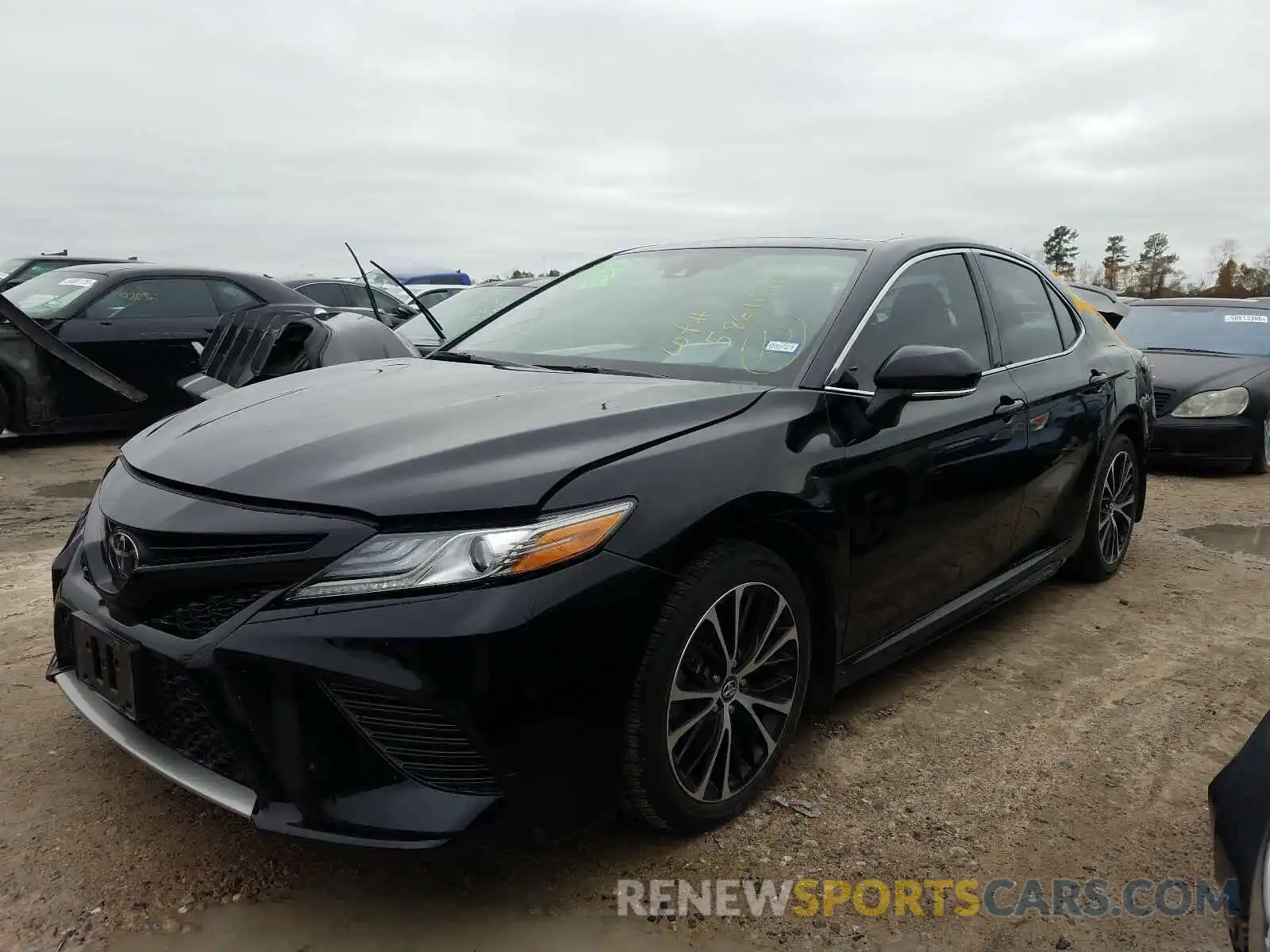 2 Photograph of a damaged car 4T1B61HKXKU785766 TOYOTA CAMRY 2019