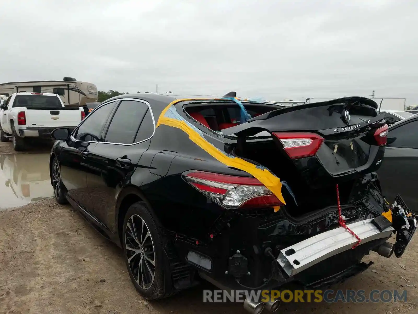 3 Photograph of a damaged car 4T1B61HKXKU785766 TOYOTA CAMRY 2019