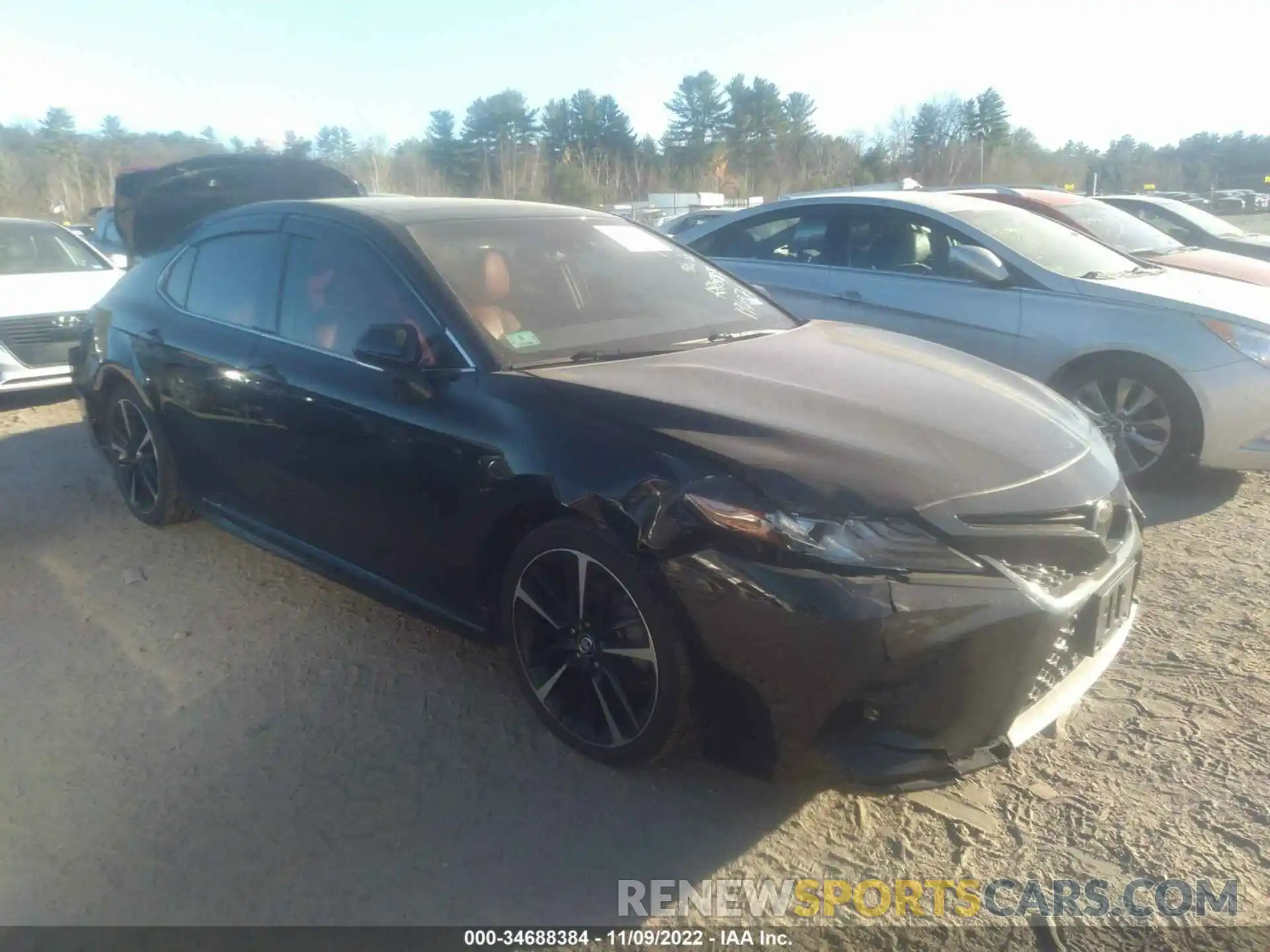 1 Photograph of a damaged car 4T1B61HKXKU806373 TOYOTA CAMRY 2019