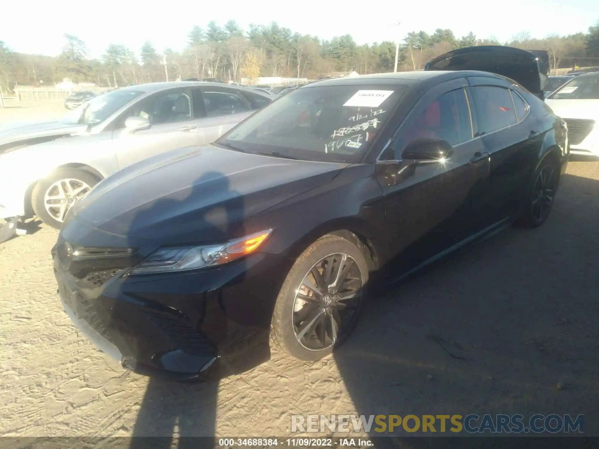 2 Photograph of a damaged car 4T1B61HKXKU806373 TOYOTA CAMRY 2019