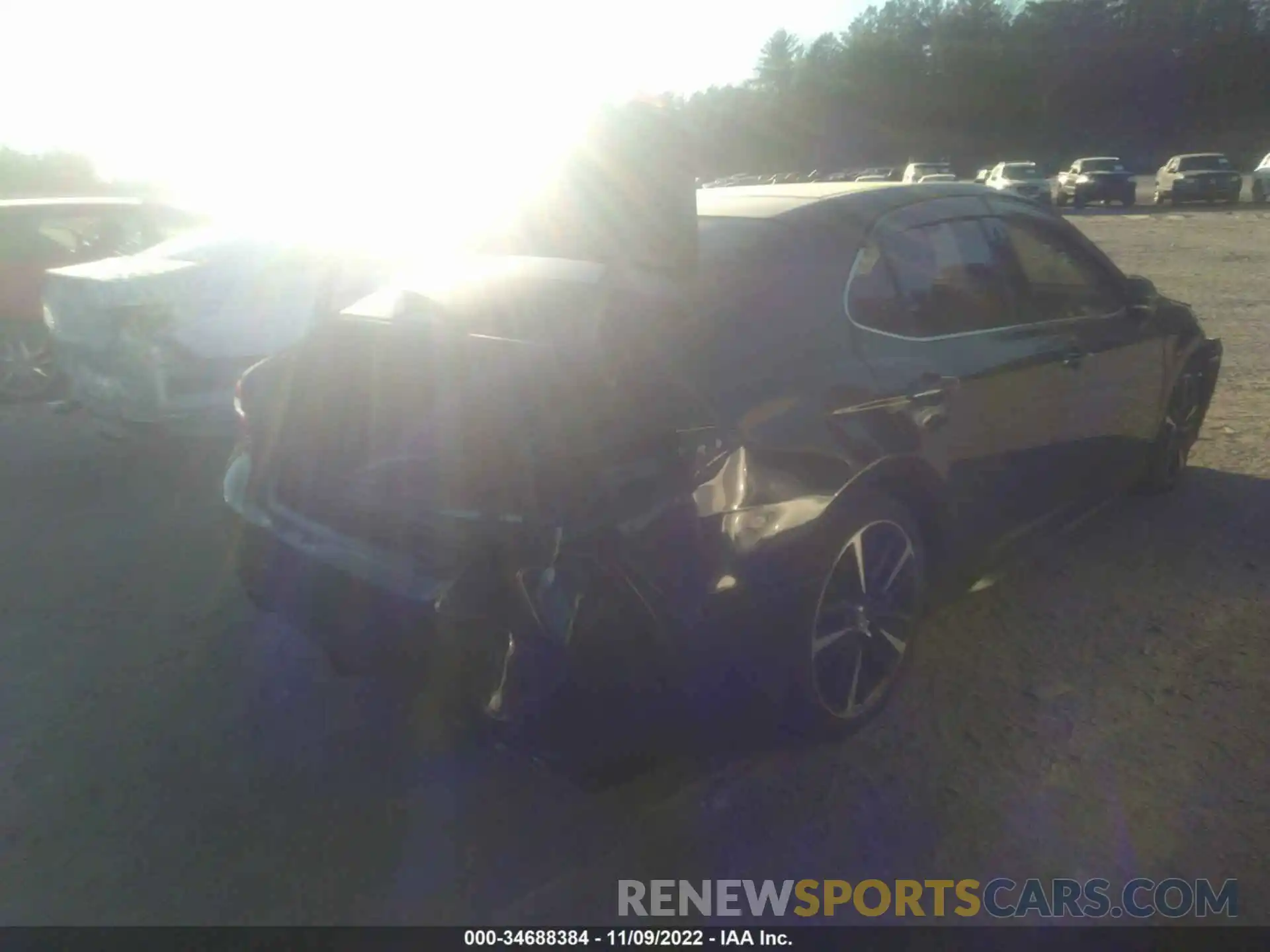 4 Photograph of a damaged car 4T1B61HKXKU806373 TOYOTA CAMRY 2019