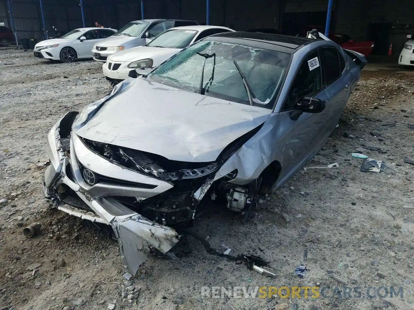 2 Photograph of a damaged car 4T1B61HKXKU811279 TOYOTA CAMRY 2019