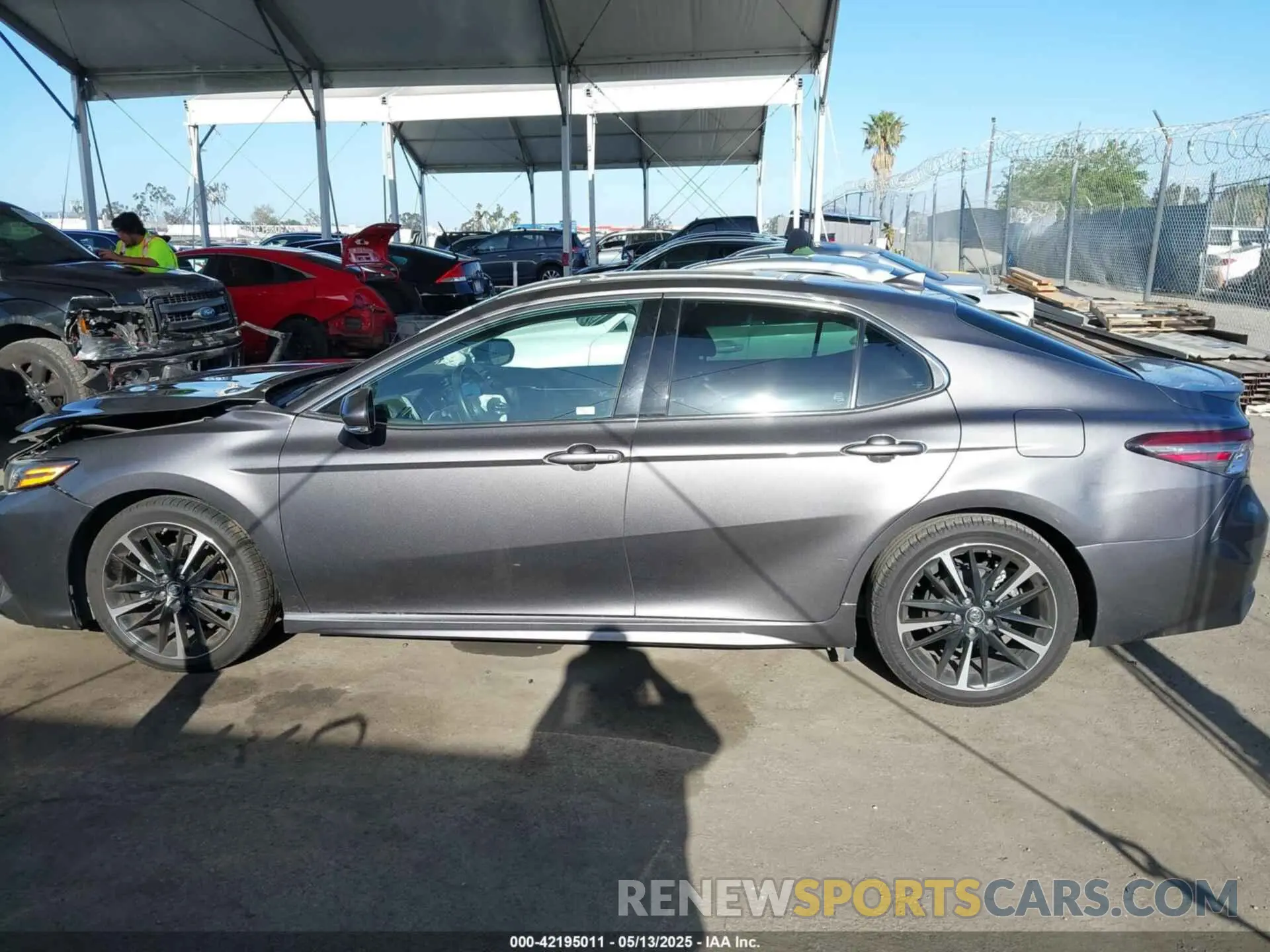 14 Photograph of a damaged car 4T1B61HKXKU828907 TOYOTA CAMRY 2019