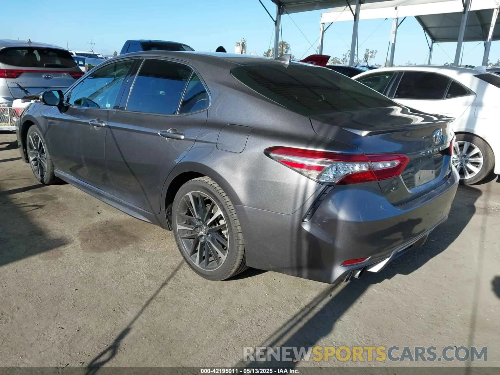 3 Photograph of a damaged car 4T1B61HKXKU828907 TOYOTA CAMRY 2019