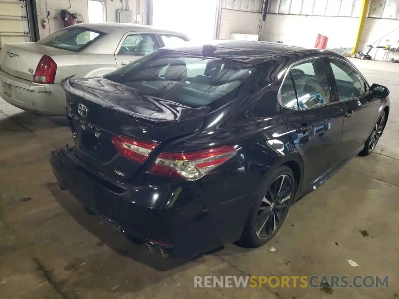 4 Photograph of a damaged car 4T1B61HKXKU832973 TOYOTA CAMRY 2019