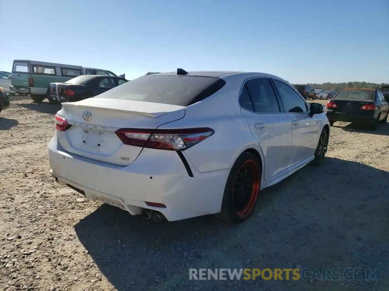 4 Photograph of a damaged car 4T1B61HKXKU834559 TOYOTA CAMRY 2019