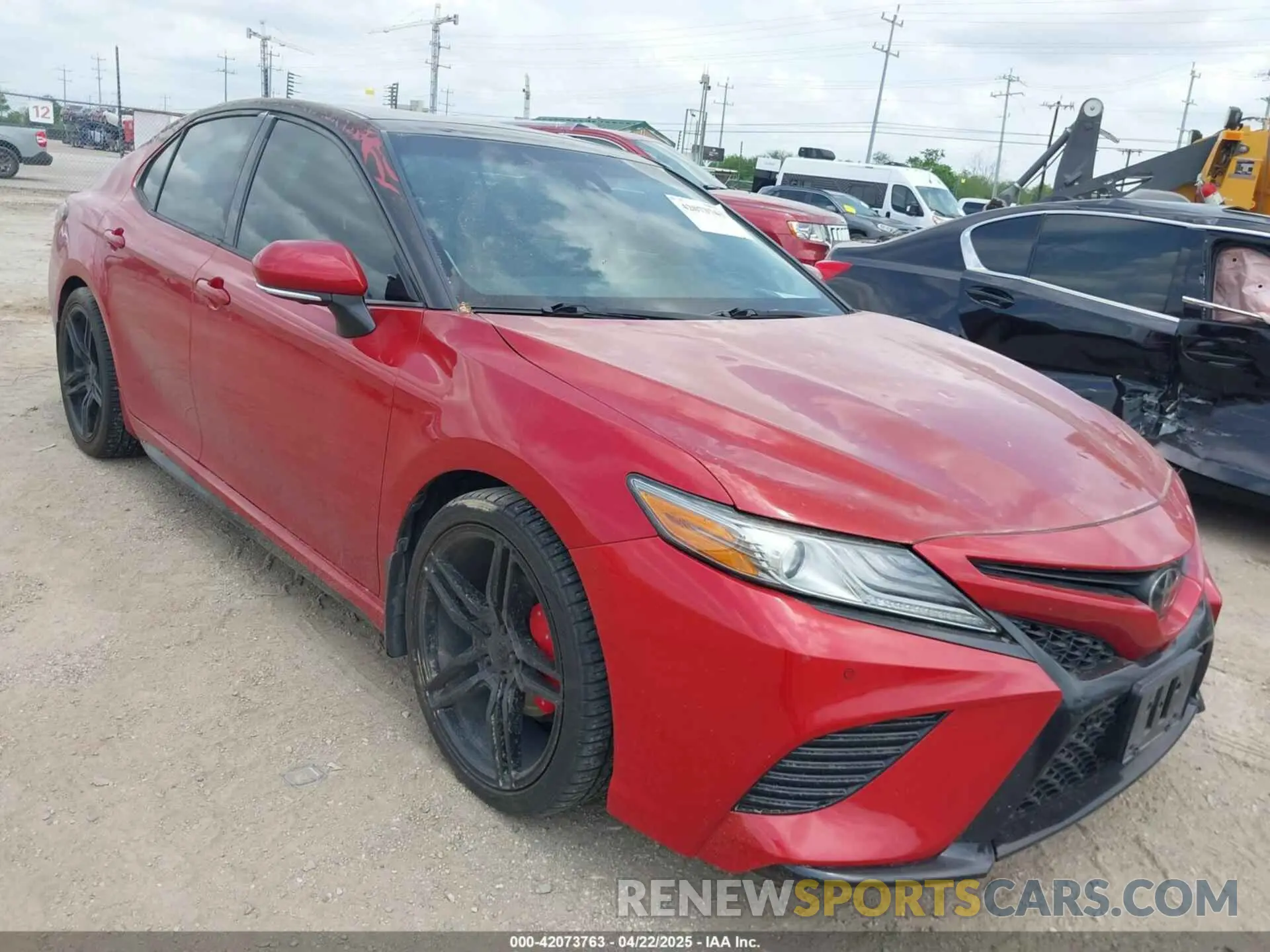 1 Photograph of a damaged car 4T1BZ1HK0KU022808 TOYOTA CAMRY 2019