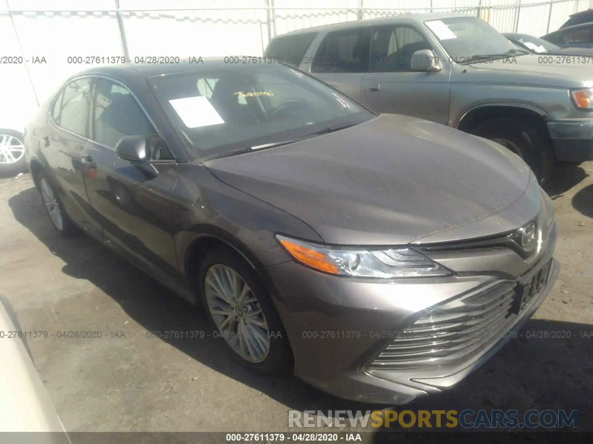 1 Photograph of a damaged car 4T1BZ1HK0KU025322 TOYOTA CAMRY 2019