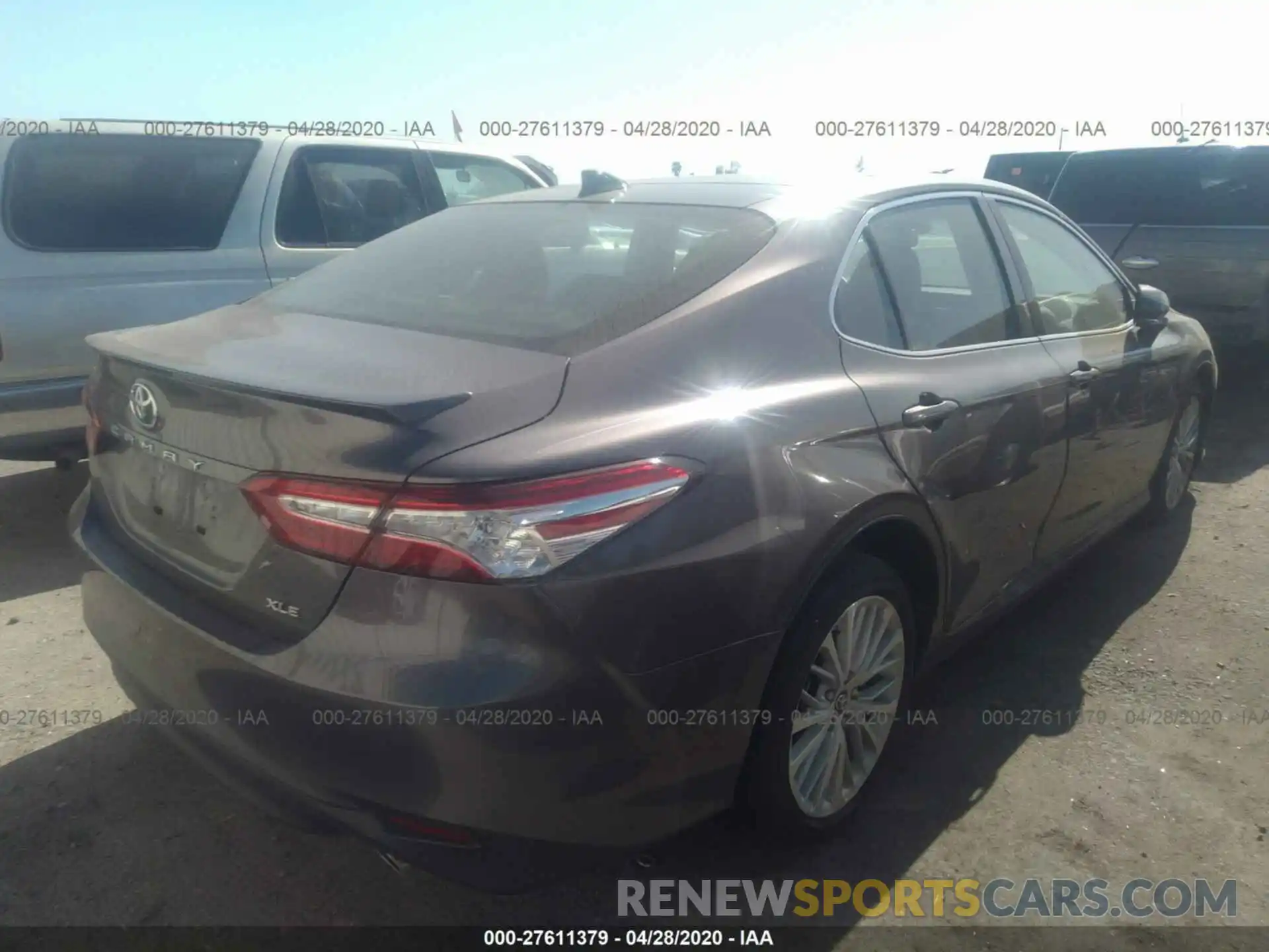 4 Photograph of a damaged car 4T1BZ1HK0KU025322 TOYOTA CAMRY 2019