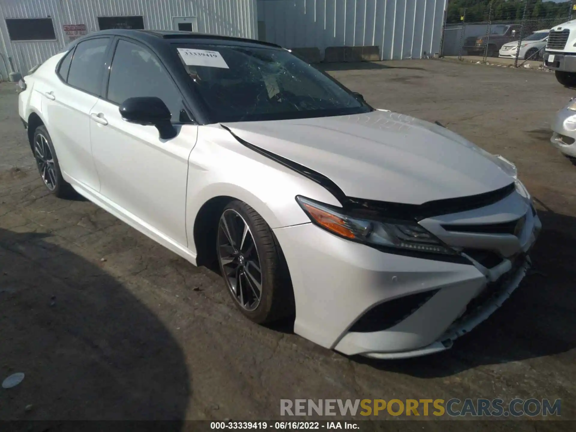 1 Photograph of a damaged car 4T1BZ1HK0KU026471 TOYOTA CAMRY 2019