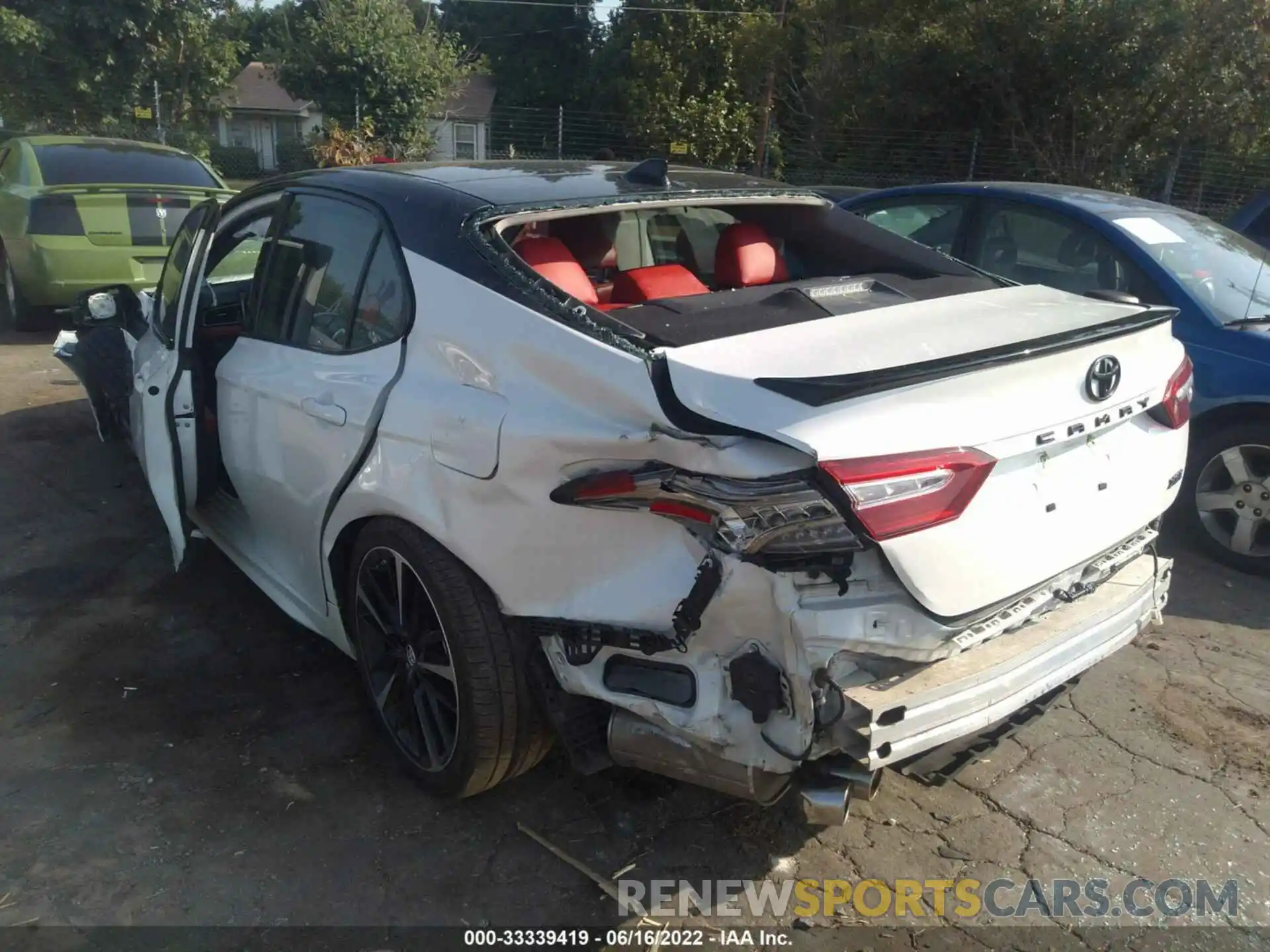 3 Photograph of a damaged car 4T1BZ1HK0KU026471 TOYOTA CAMRY 2019