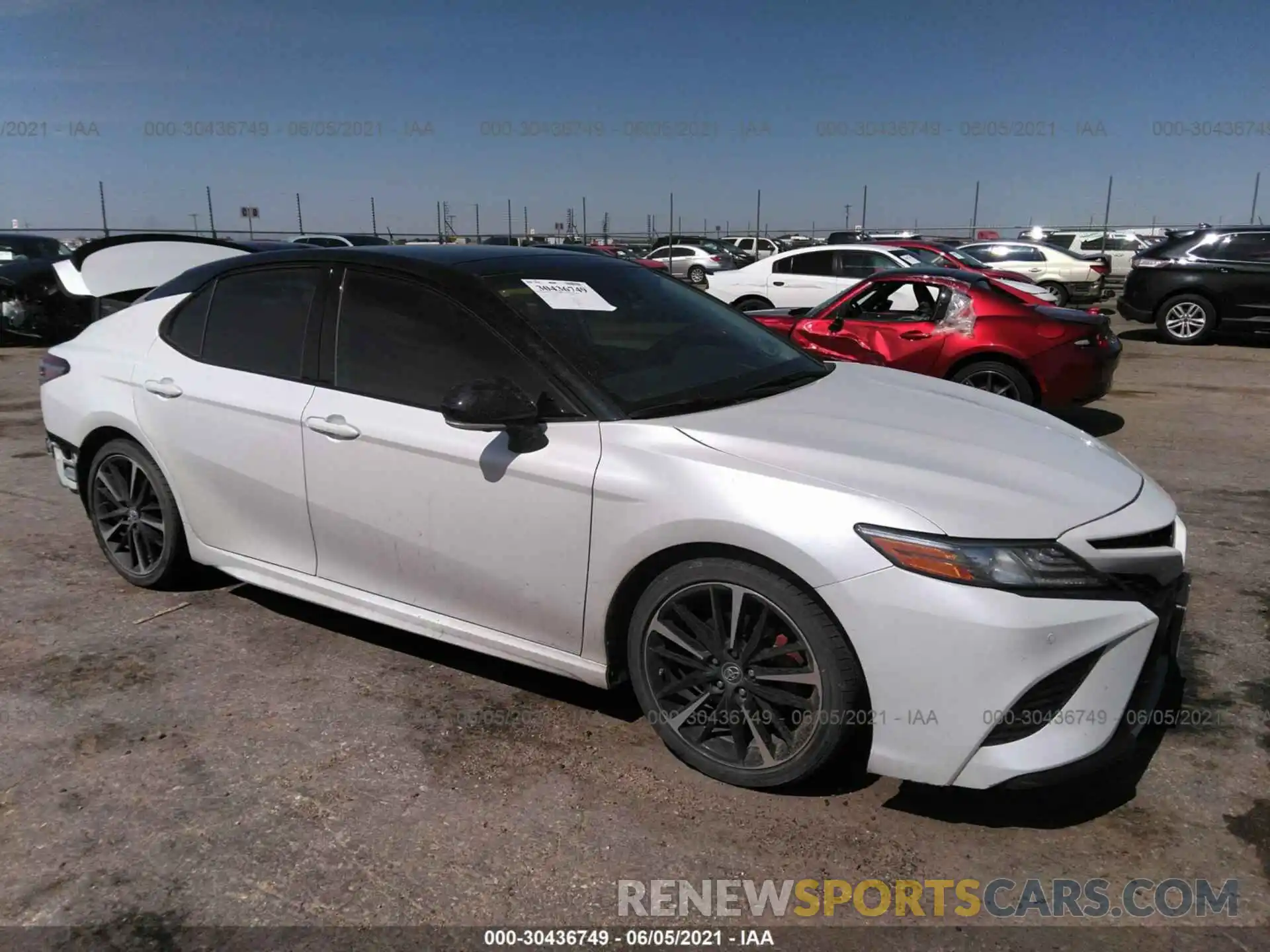 1 Photograph of a damaged car 4T1BZ1HK0KU030021 TOYOTA CAMRY 2019