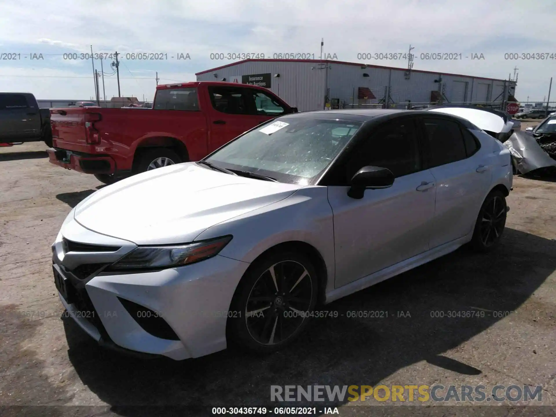 2 Photograph of a damaged car 4T1BZ1HK0KU030021 TOYOTA CAMRY 2019