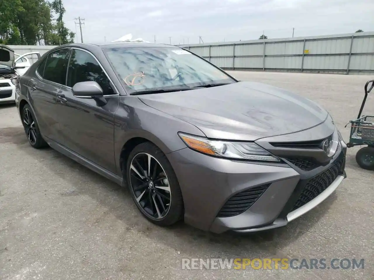 1 Photograph of a damaged car 4T1BZ1HK0KU030682 TOYOTA CAMRY 2019