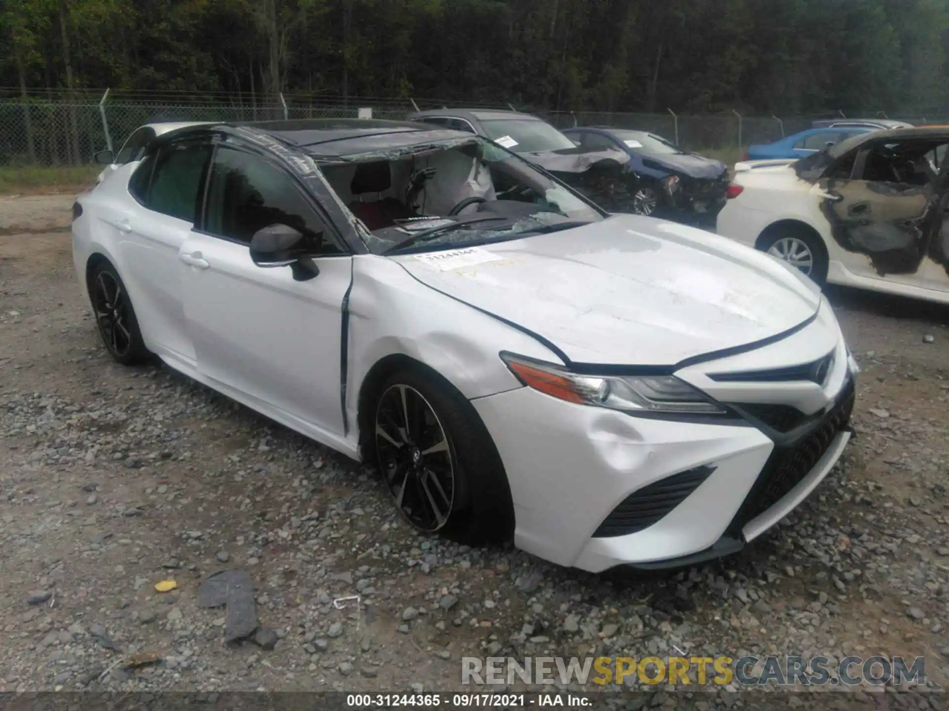 1 Photograph of a damaged car 4T1BZ1HK0KU031508 TOYOTA CAMRY 2019