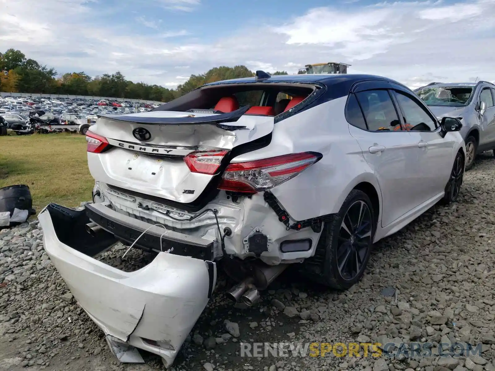 4 Photograph of a damaged car 4T1BZ1HK0KU031878 TOYOTA CAMRY 2019