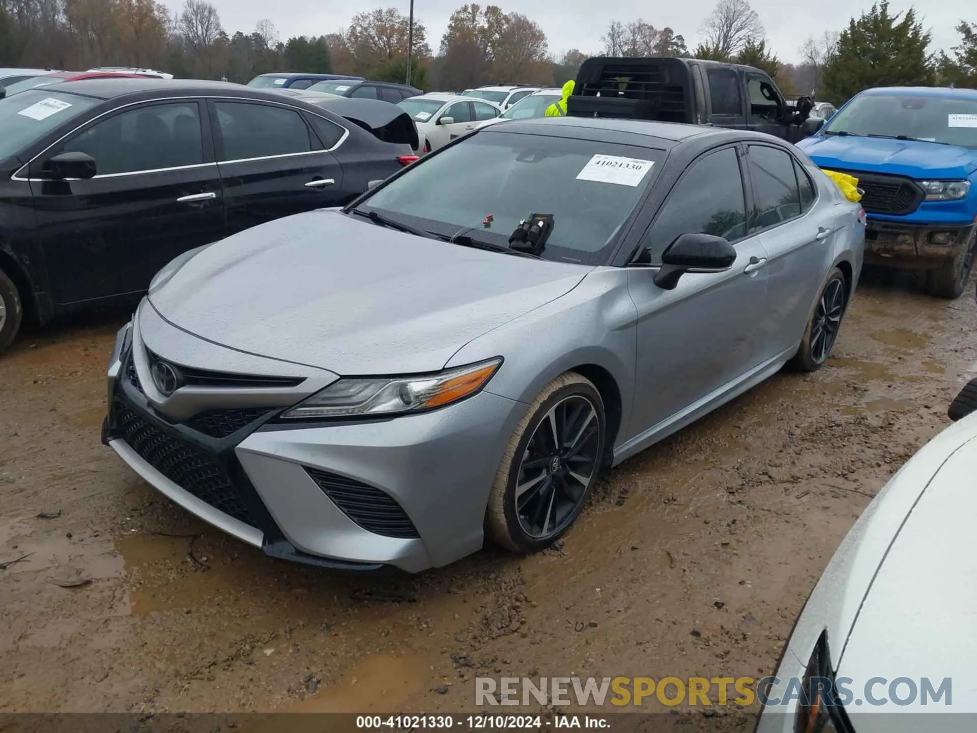 2 Photograph of a damaged car 4T1BZ1HK0KU032321 TOYOTA CAMRY 2019