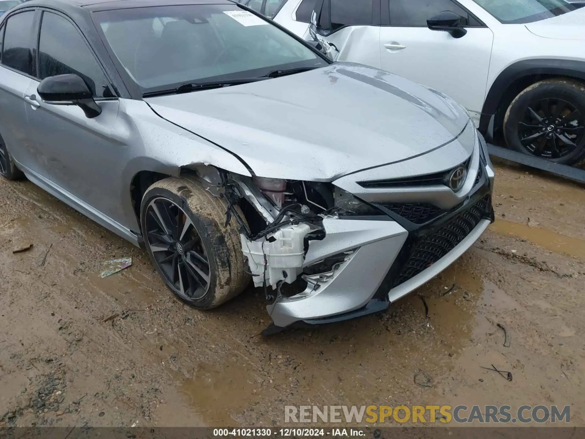 6 Photograph of a damaged car 4T1BZ1HK0KU032321 TOYOTA CAMRY 2019