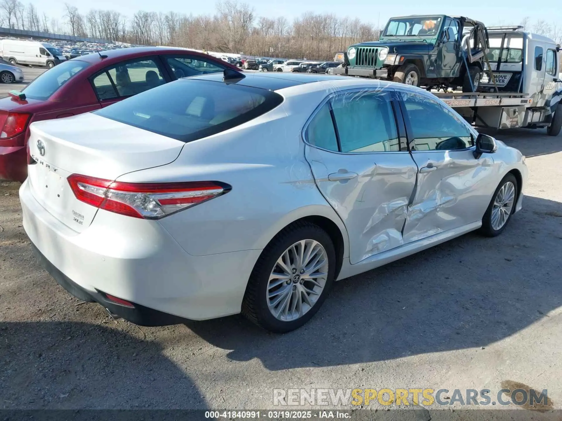 4 Photograph of a damaged car 4T1BZ1HK0KU507692 TOYOTA CAMRY 2019