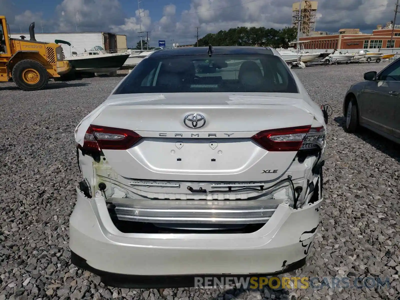 9 Photograph of a damaged car 4T1BZ1HK0KU509474 TOYOTA CAMRY 2019