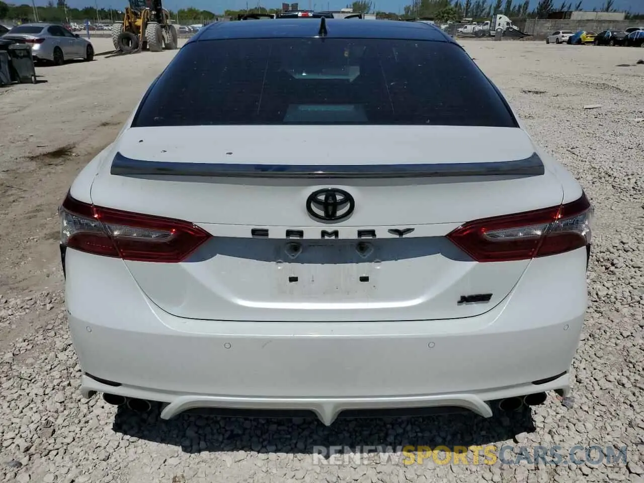 6 Photograph of a damaged car 4T1BZ1HK1KU022901 TOYOTA CAMRY 2019