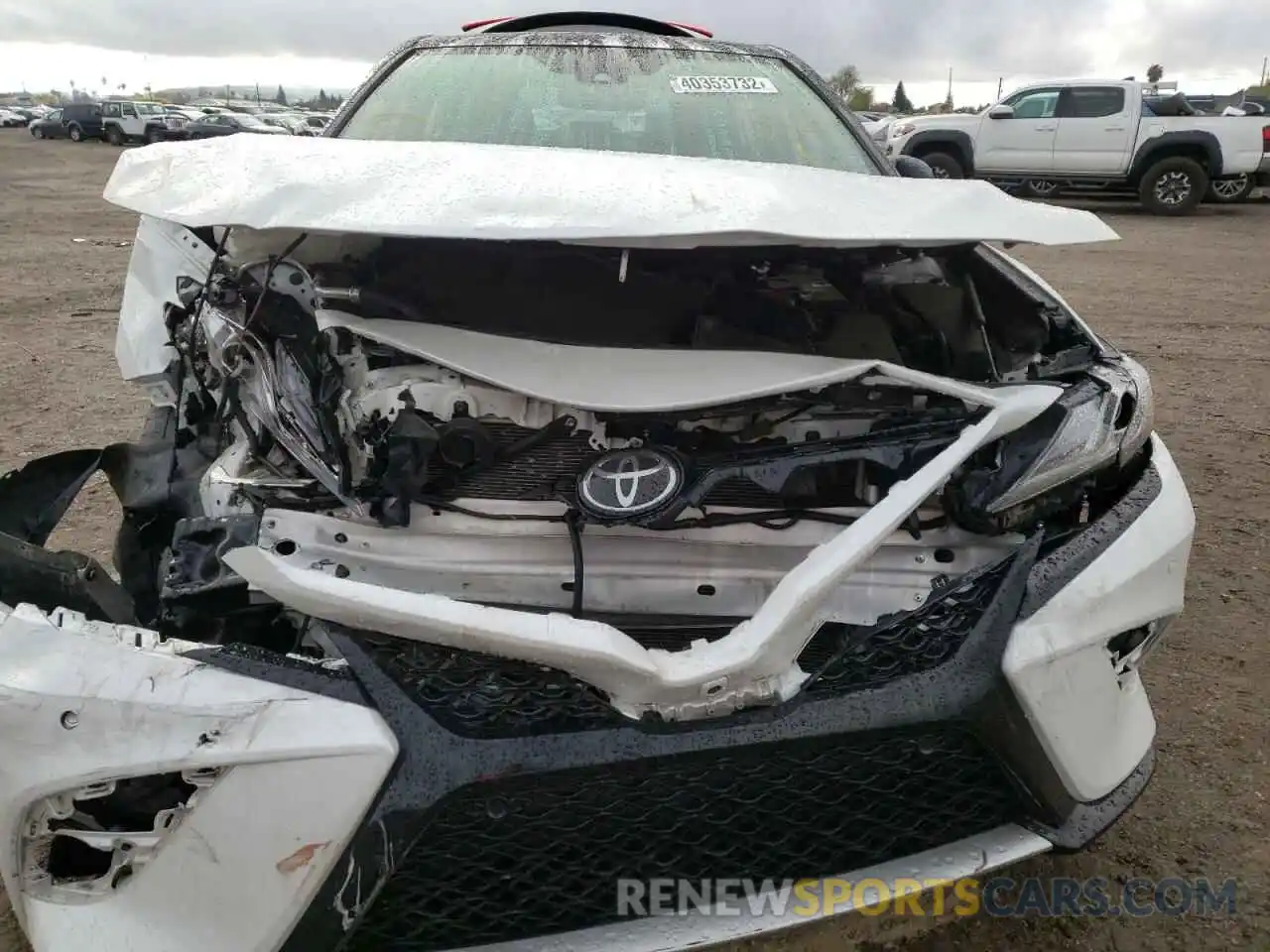 9 Photograph of a damaged car 4T1BZ1HK1KU025524 TOYOTA CAMRY 2019