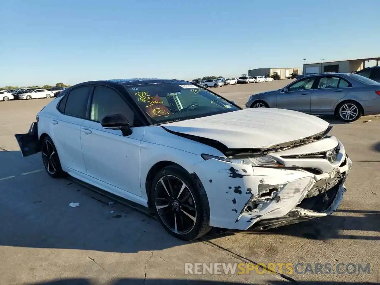 1 Photograph of a damaged car 4T1BZ1HK1KU025541 TOYOTA CAMRY 2019