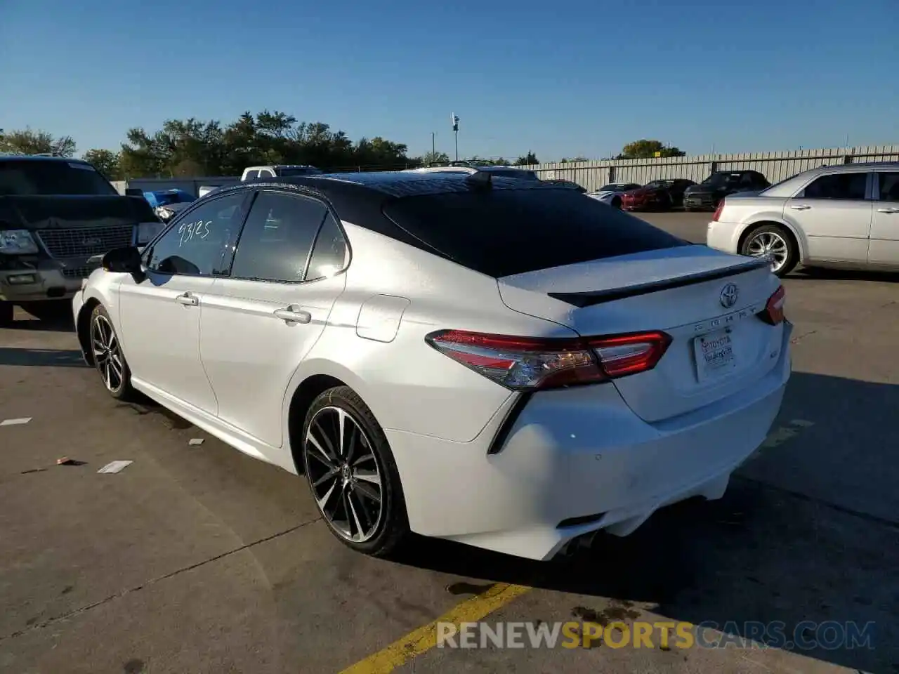 3 Photograph of a damaged car 4T1BZ1HK1KU025541 TOYOTA CAMRY 2019