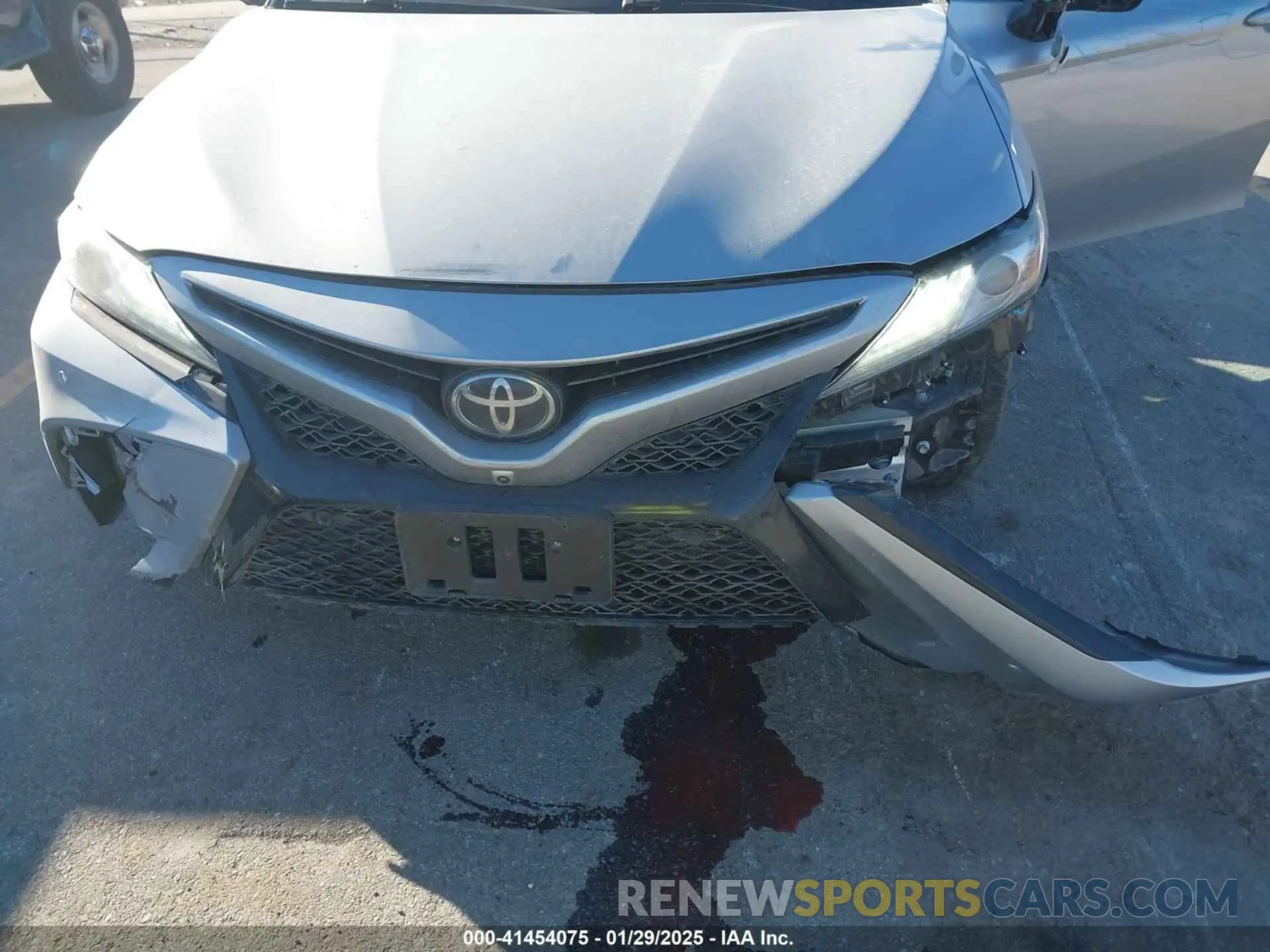 6 Photograph of a damaged car 4T1BZ1HK1KU031033 TOYOTA CAMRY 2019
