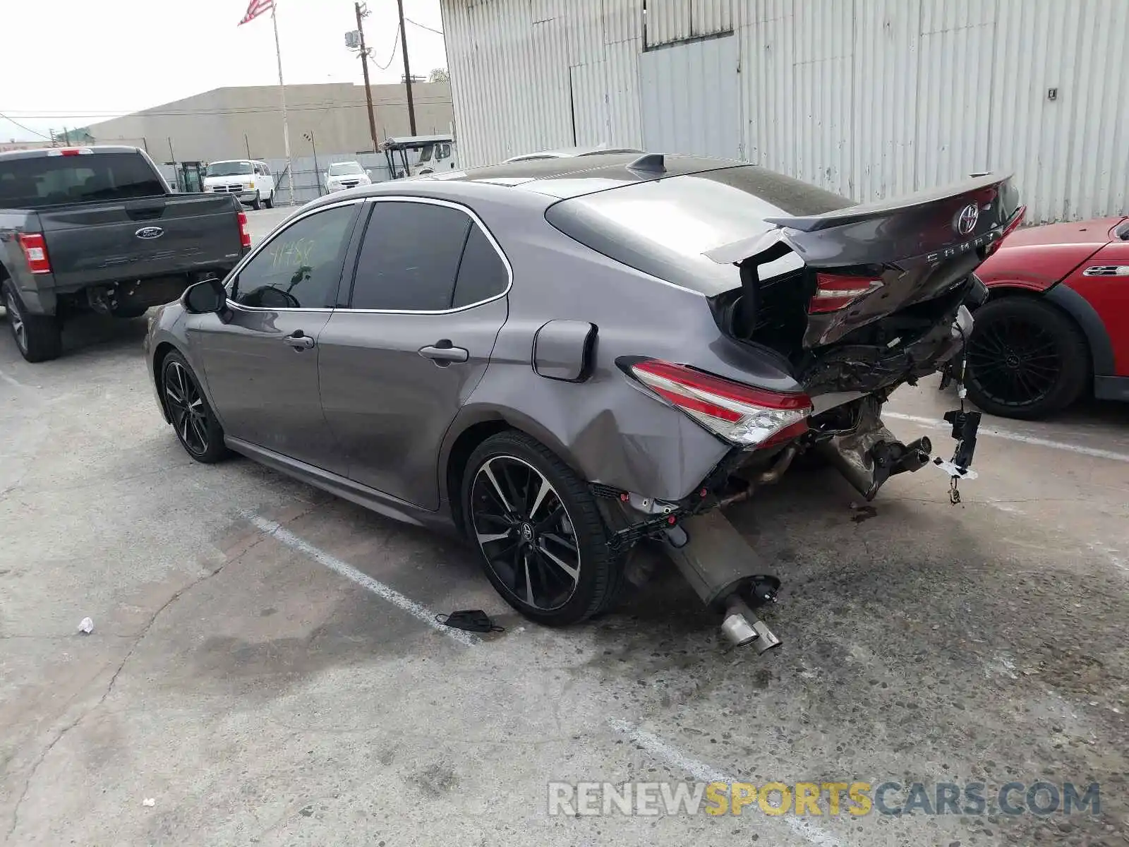 3 Photograph of a damaged car 4T1BZ1HK1KU508057 TOYOTA CAMRY 2019