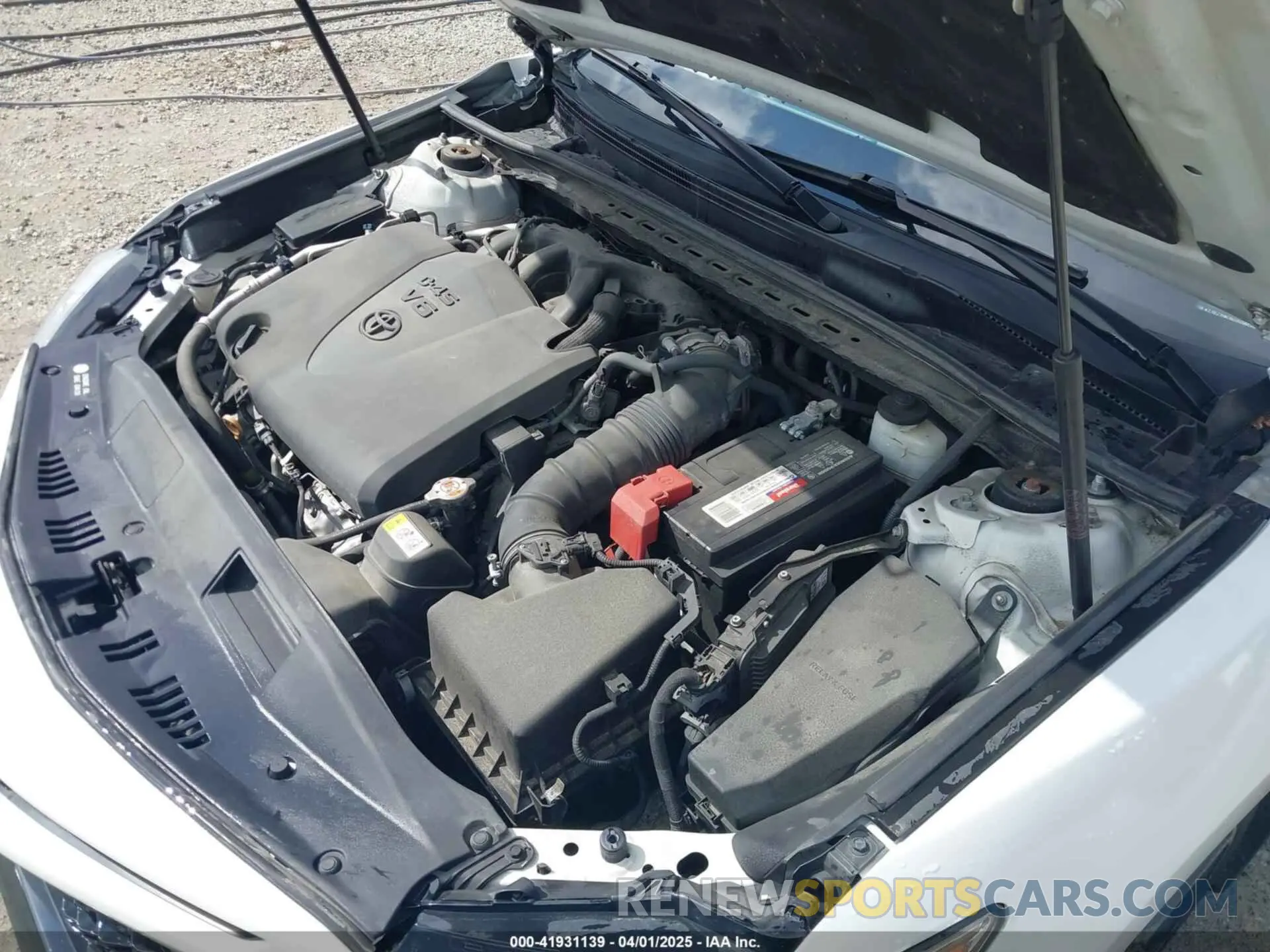 10 Photograph of a damaged car 4T1BZ1HK1KU508639 TOYOTA CAMRY 2019