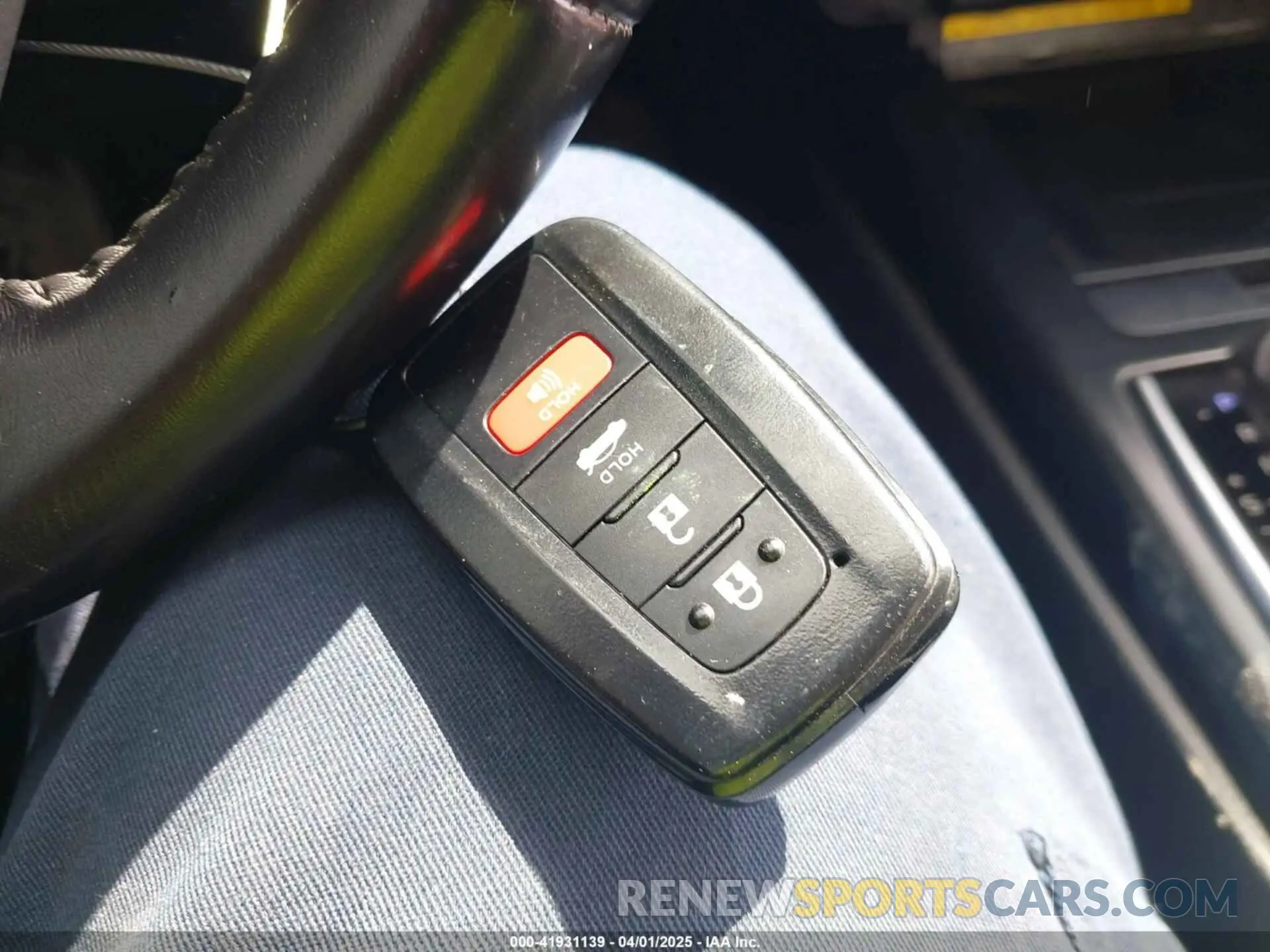 11 Photograph of a damaged car 4T1BZ1HK1KU508639 TOYOTA CAMRY 2019