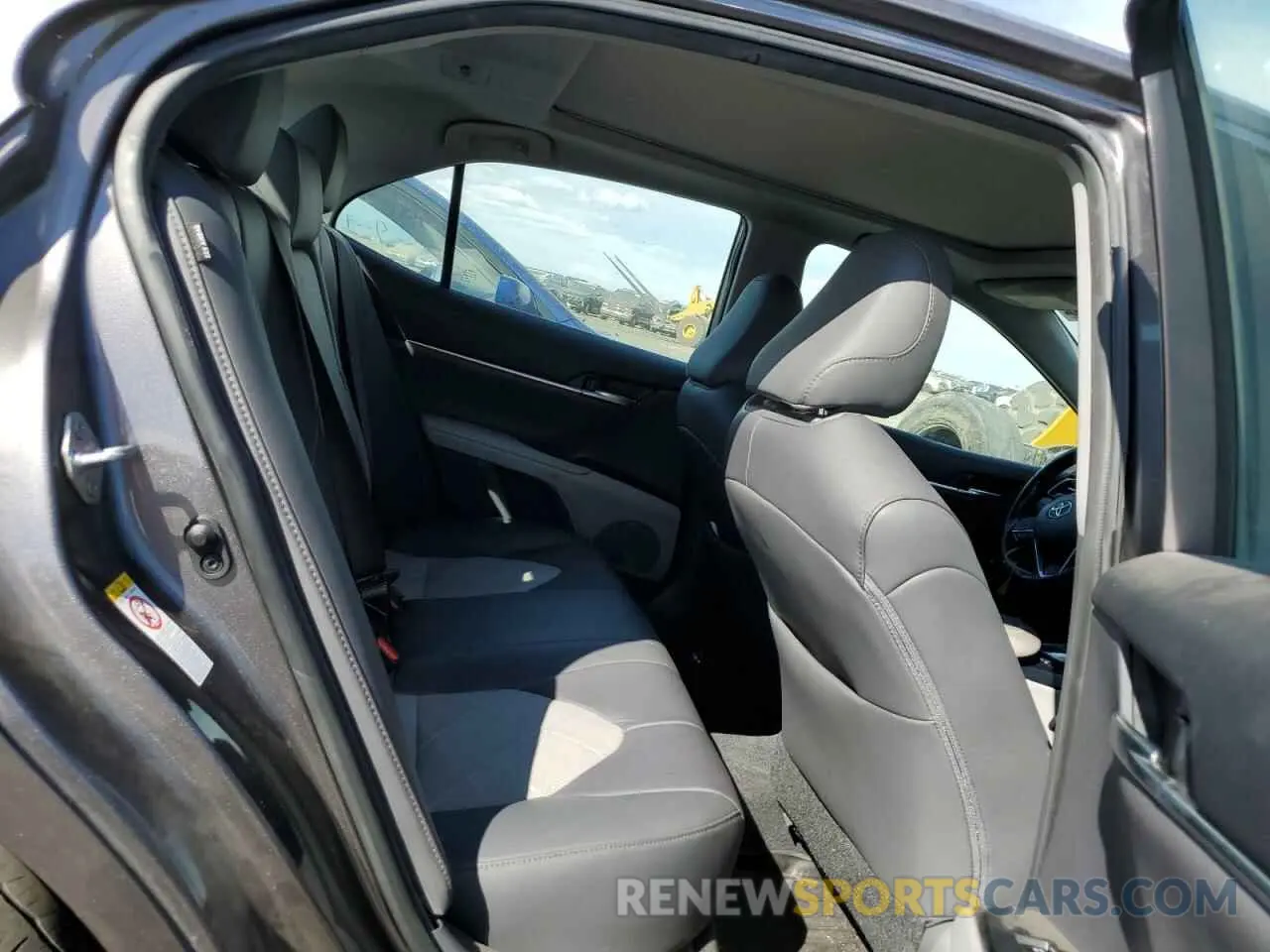 10 Photograph of a damaged car 4T1BZ1HK2KU022194 TOYOTA CAMRY 2019