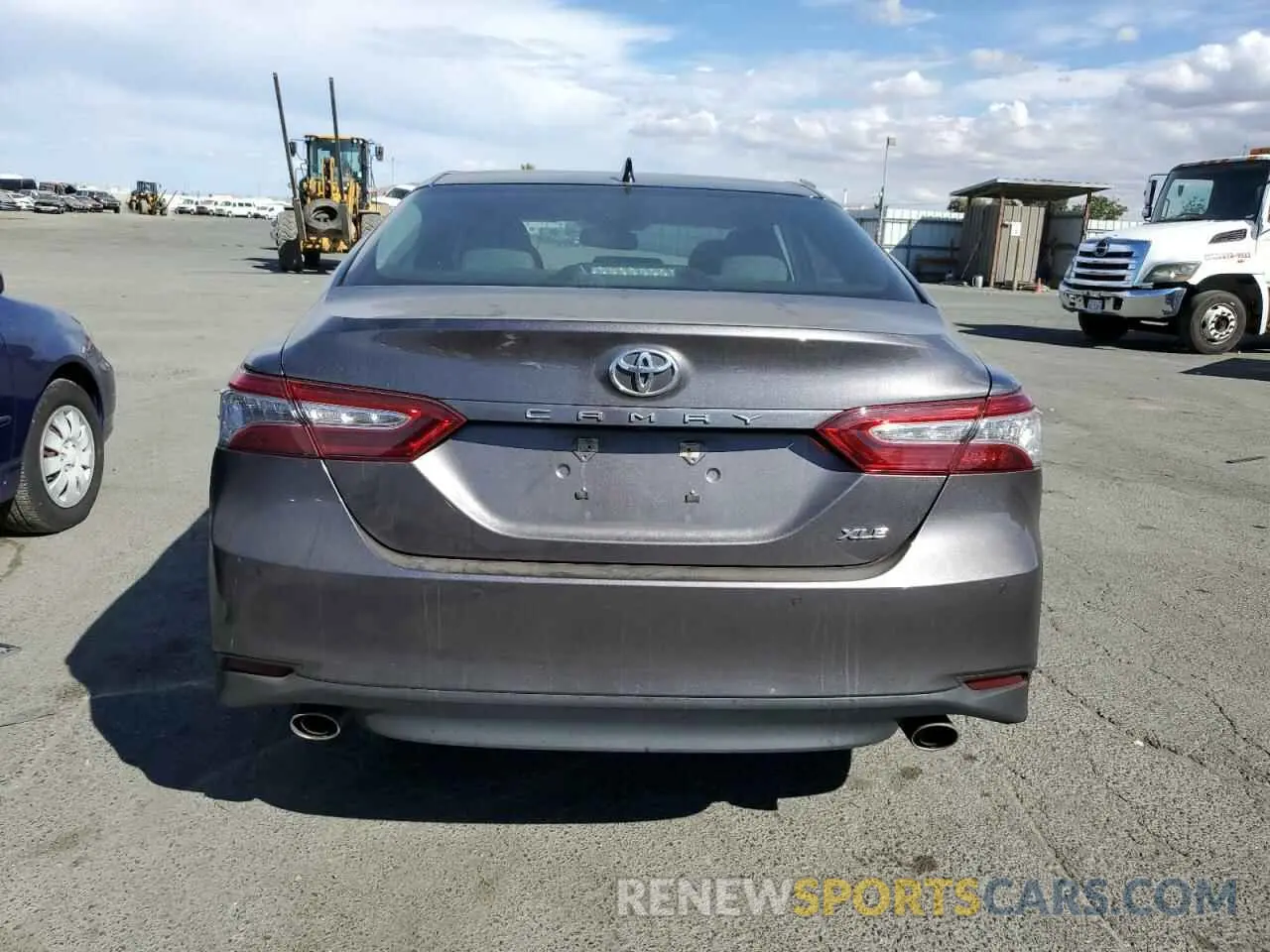 6 Photograph of a damaged car 4T1BZ1HK2KU022194 TOYOTA CAMRY 2019