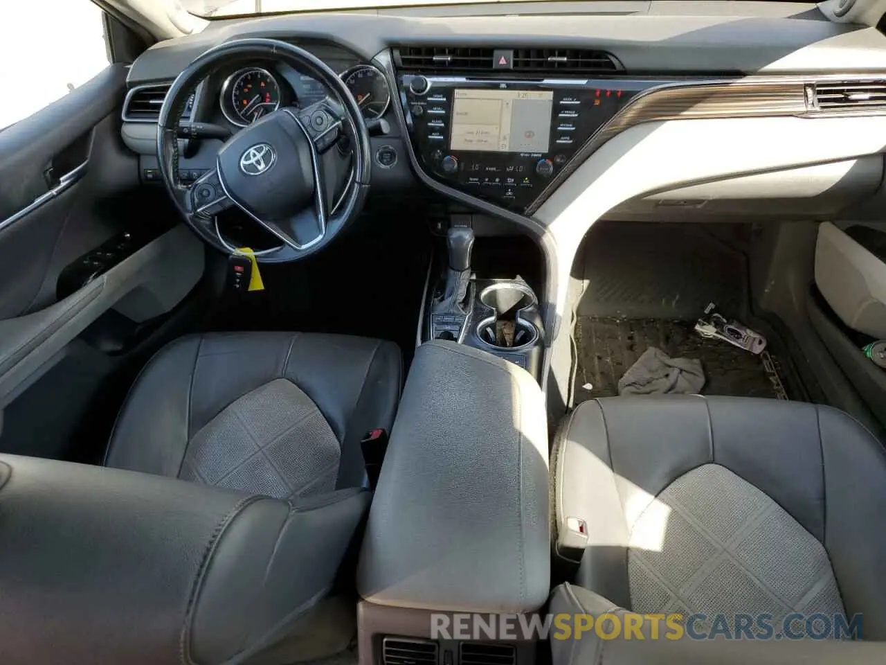 8 Photograph of a damaged car 4T1BZ1HK2KU022194 TOYOTA CAMRY 2019