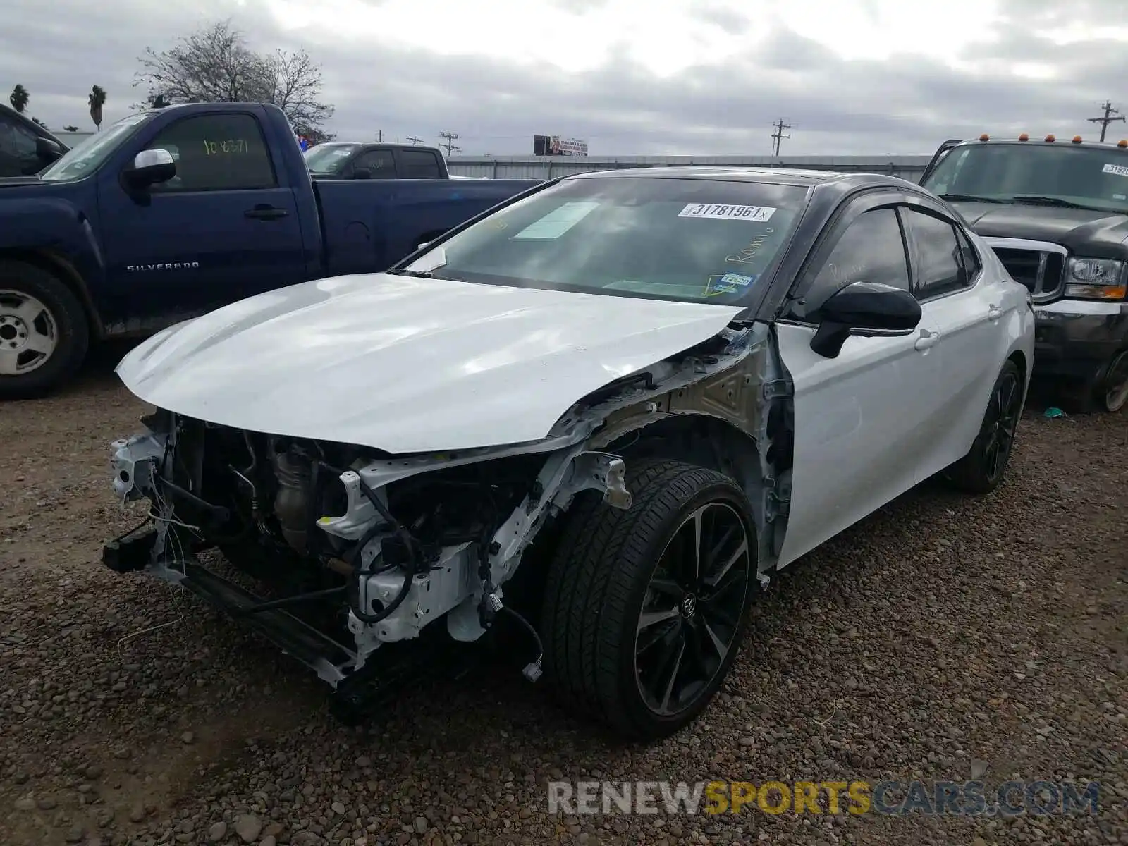 2 Photograph of a damaged car 4T1BZ1HK2KU024480 TOYOTA CAMRY 2019