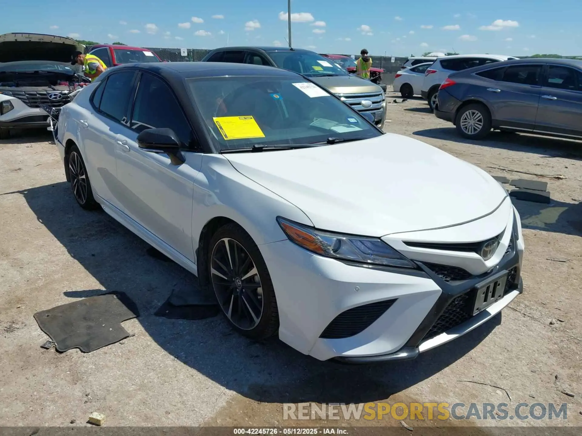 1 Photograph of a damaged car 4T1BZ1HK2KU029579 TOYOTA CAMRY 2019