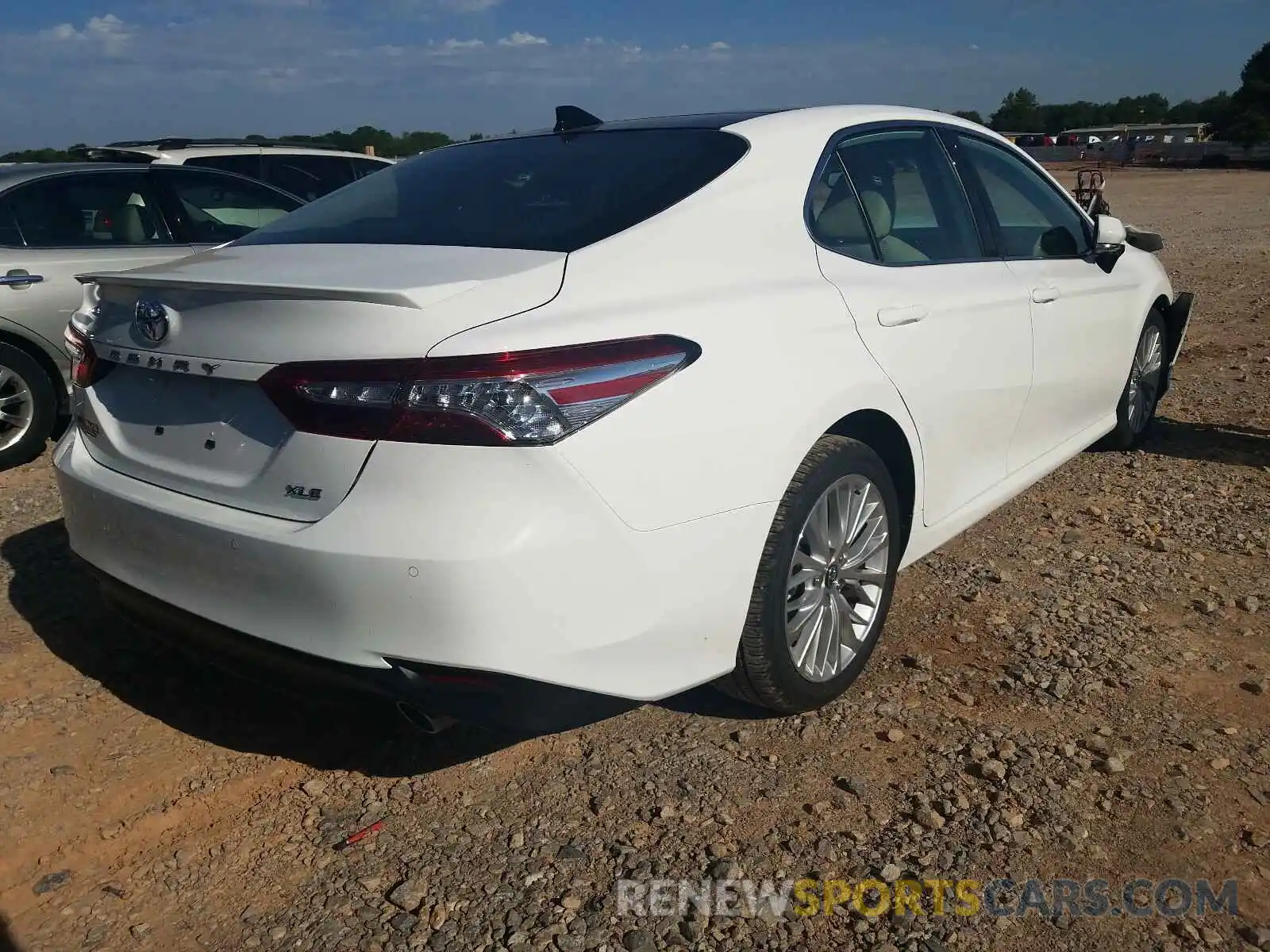 4 Photograph of a damaged car 4T1BZ1HK2KU029839 TOYOTA CAMRY 2019